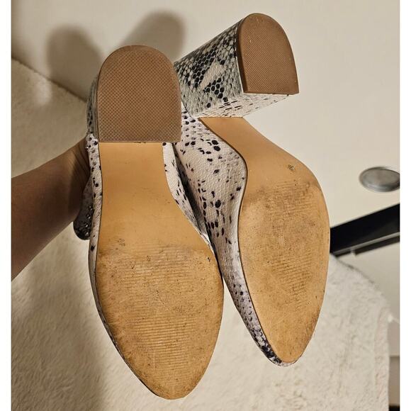 Steve Madden Rockstar SnakeSkin Ankle boots. 9M. Studded accents. Stylish.Unique - Picture 8 of 13